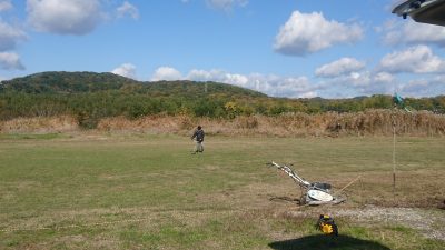 飛行場の草刈り